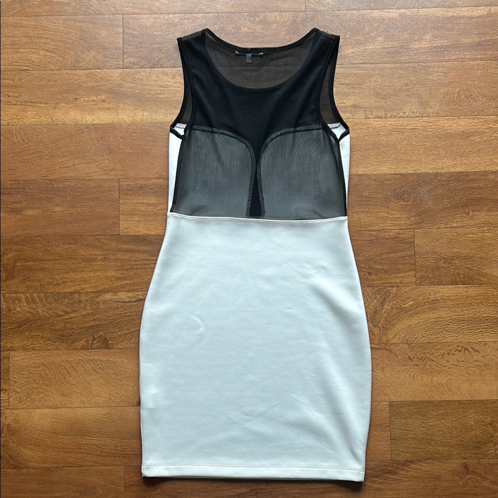 Mini Dres - Picture 2 of 5